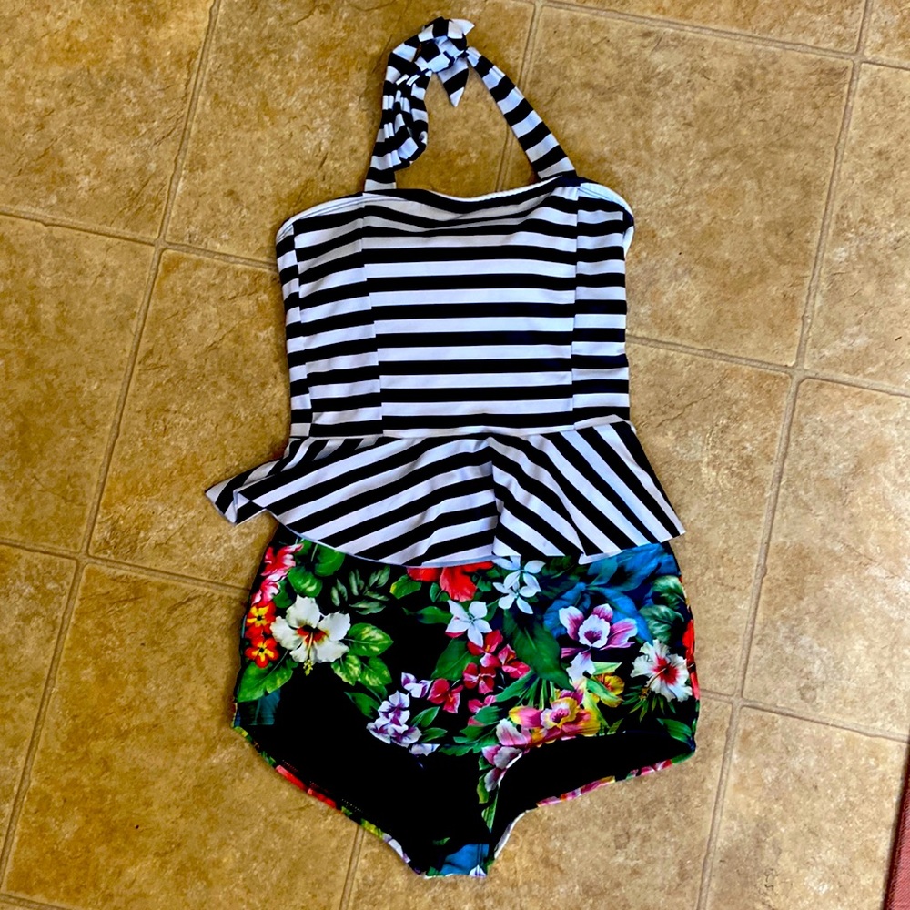 Beverly Swimwear size medium. Black/white strip w floral bottoms full coverage